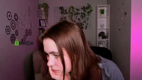 Laure online show from May 17, 10:46 am