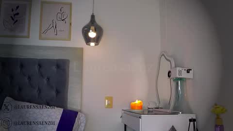 Lauren Saenz online show from October 23, 12:39 pm