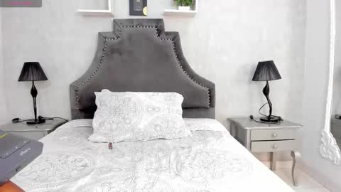 Lauren  online show from November 2, 3:23 pm