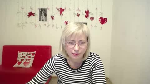 Lauren online show from February 13, 5:49 pm