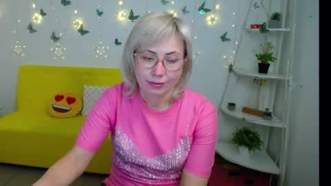 Lauren online show from March 14, 12:53 pm