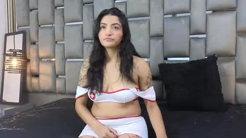 lauri_thx online show from December 19, 1:39 pm