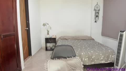 laura   online show from January 31, 8:11 am