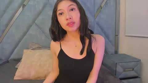 Laury and Narem online show from February 24, 7:44 am