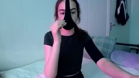 Lavinda online show from April 8, 11:35 am