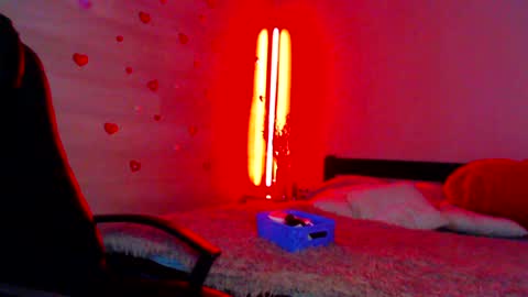 LayaMoon online show from April 5, 12:46 pm