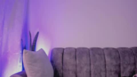 laya online show from April 21, 1:42 am