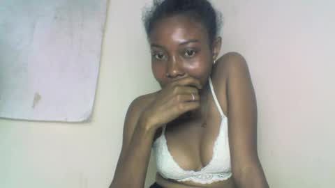 layannek online show from September 18, 6:12 pm