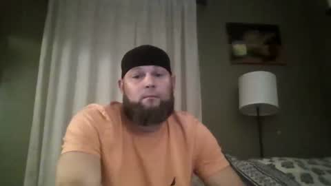 Snapshot of layinlow42 chatting on October 29, 10:39 am layinlow42 online show from October 29, 10:39 am