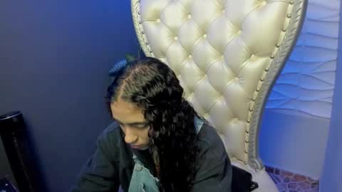 Layla online show from October 2, 1:15 am