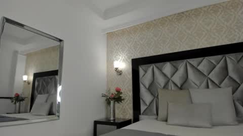 Layla Mackenzie  online show from September 19, 2:59 am