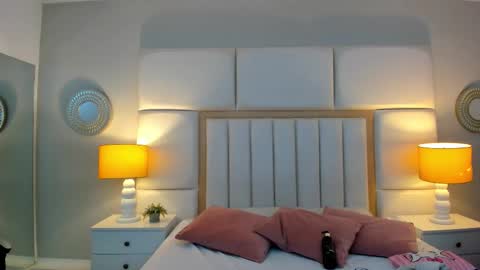 Lau online show from November 17, 5:48 pm