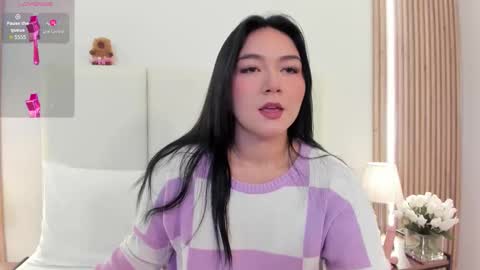 Snapshot of laylaasmith chatting on October 22, 11:12 am Laylaa Smith online show from October 22, 11:12 am