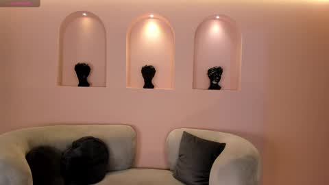 Layla online show from February 27, 3:40 am