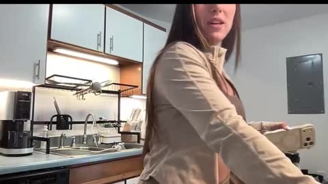 laylahlaylah1 online show from December 5, 3:32 pm