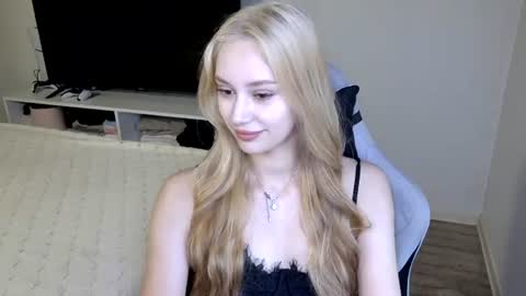 LaylaPretty001 online show from July 21, 4:14 am
