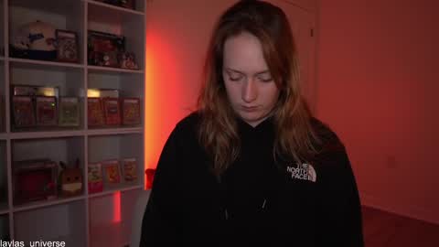 Layla Universe online show from April 14, 2:37 am