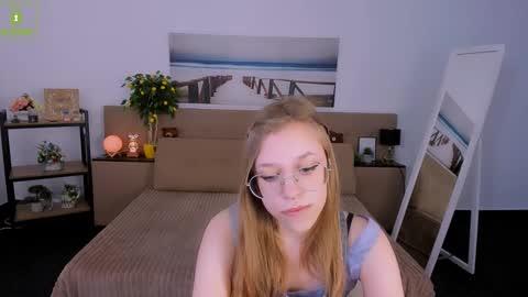 layriantavee online show from March 5, 1:17 pm