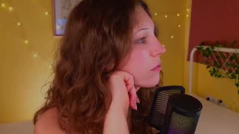 Snapshot of lea_belle_ chatting on September 11, 4:30 pm Lea online show from September 11, 4:30 pm