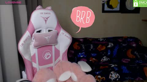 Leah  Gotty online show from December 10, 2:28 pm