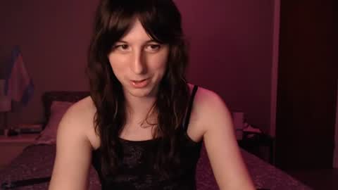 Leah Quinn online show from August 6, 1:47 am