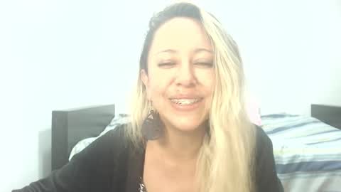Snapshot of leah_susman chatting on October 24, 1:50 am leah_susman online show from October 24, 1:50 am