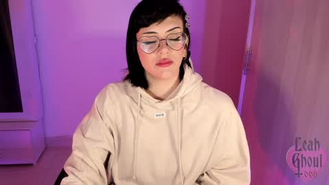  Leah   Independent Model  OF leahghoul666  online show from February 6, 2:55 am