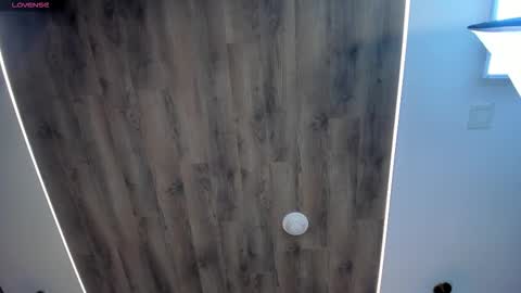 leahlombardi_ online show from October 10, 3:23 am