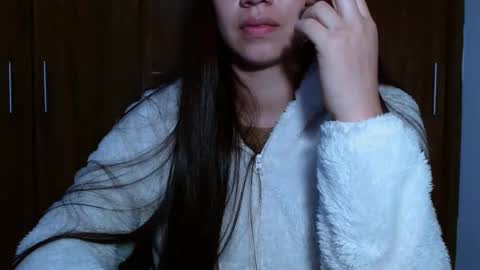 leanaalhub online show from March 5, 8:10 am