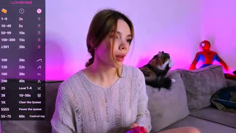 Leana online show from April 2, 5:09 pm