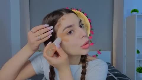 Sophie online show from February 6, 6:28 am