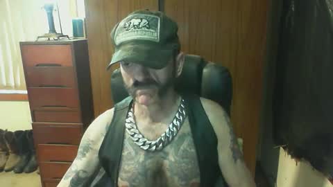 leathergreaser online show from February 5, 11:19 pm