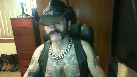 leathergreaser online show from January 14, 7:55 pm