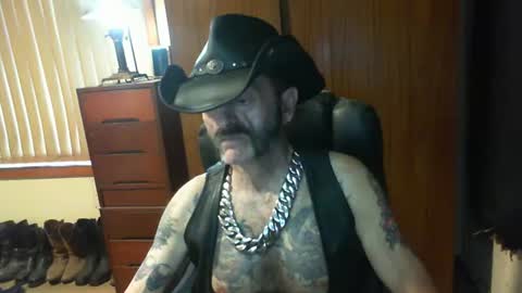 leathergreaser online show from March 3, 10:06 pm