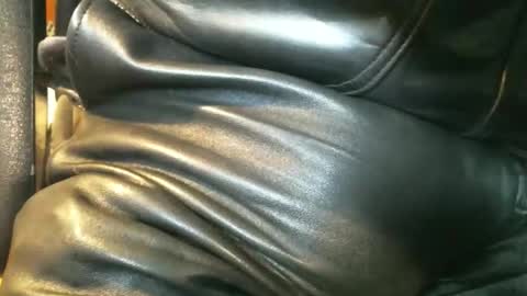 Leathermotocross online show from February 10, 3:48 pm