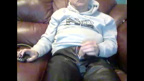 leatherpants68 online show from October 29, 9:04 pm