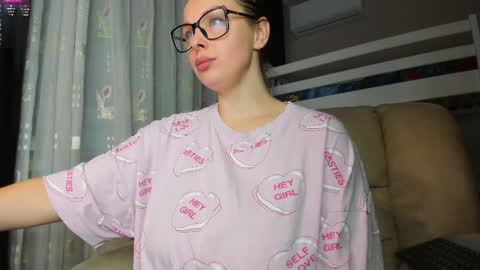 Anna  online show from September 11, 5:25 pm