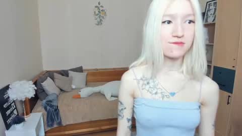 Jenny online show from June 19, 8:09 am