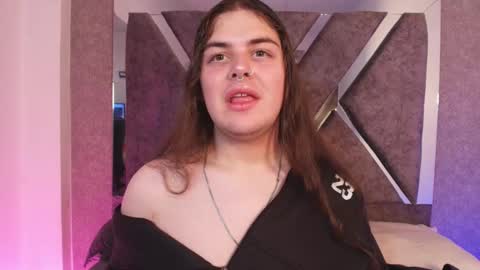 leenox online show from February 25, 9:40 pm