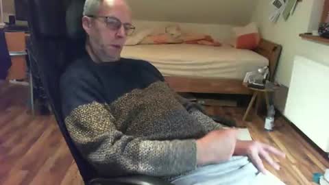 Dave online show from February 9, 10:54 pm