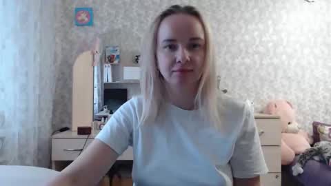 Snapshot of leggywily25 chatting on October 21, 10:31 am leggywily25 online show from October 21, 10:31 am