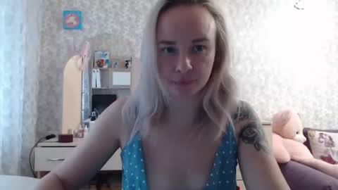Snapshot of leggywily25 chatting on October 13, 11:12 am leggywily25 online show from October 13, 11:12 am