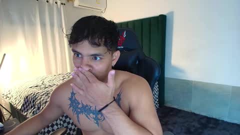  Lei  online show from December 2, 9:02 pm