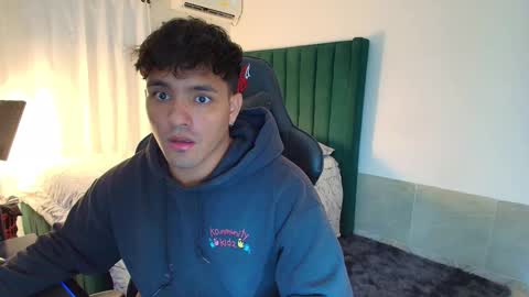  Lei  online show from December 21, 9:32 pm