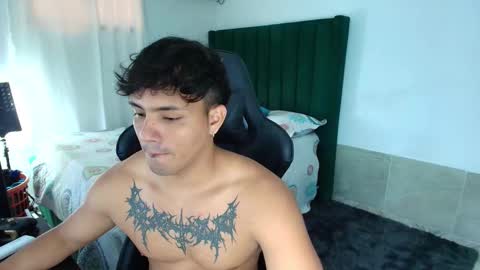  Lei  online show from March 17, 10:26 pm