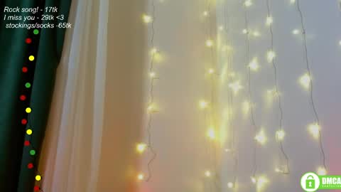 hey Im Leia and I love rock  online show from April 18, 7:18 pm