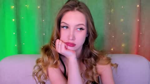 leiawow online show from February 13, 9:01 am