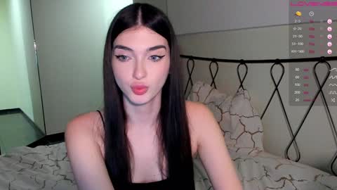 Leila online show from January 30, 11:24 pm