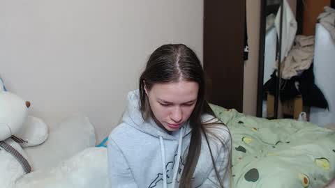 Snapshot of leila_bambi chatting on January 24, 7:39 pm leila_bambi online show from January 24, 7:39 pm