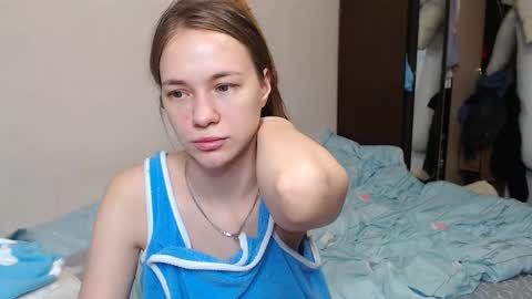 leila_bambi_ online show from February 18, 11:08 pm